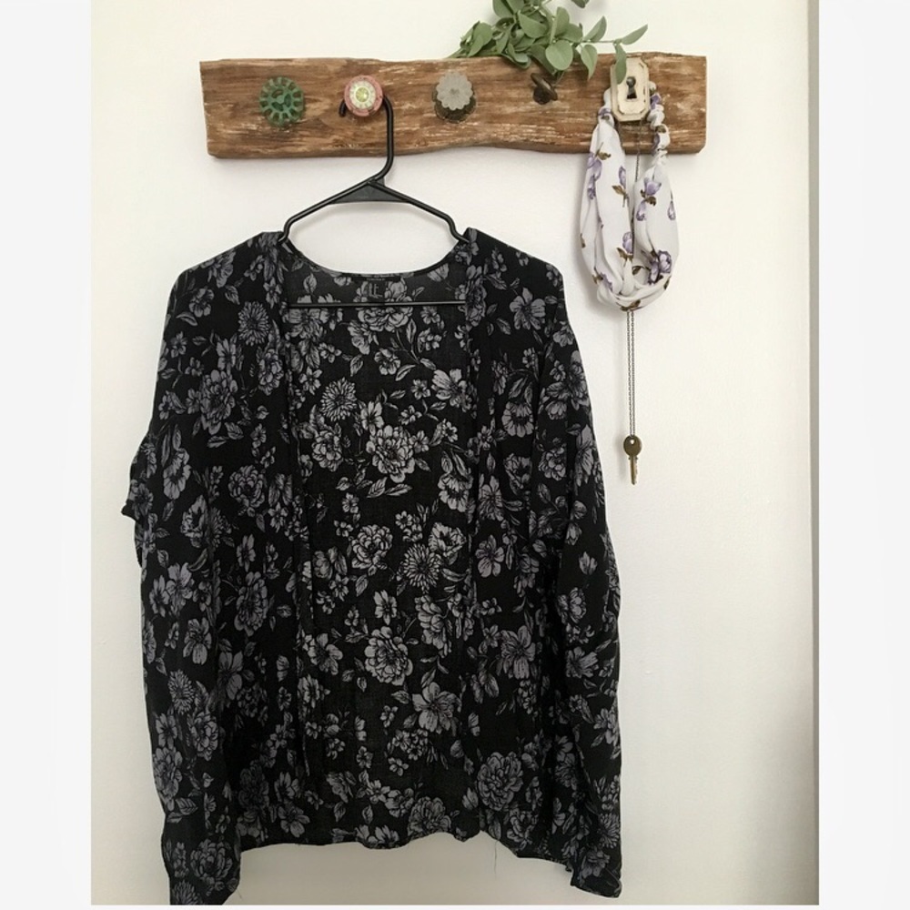 Black and Purple Floral Kimono